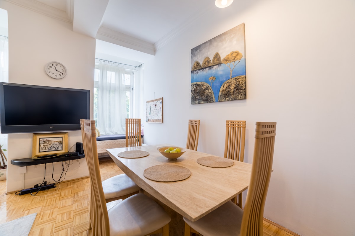 Urban Santiq | City Center