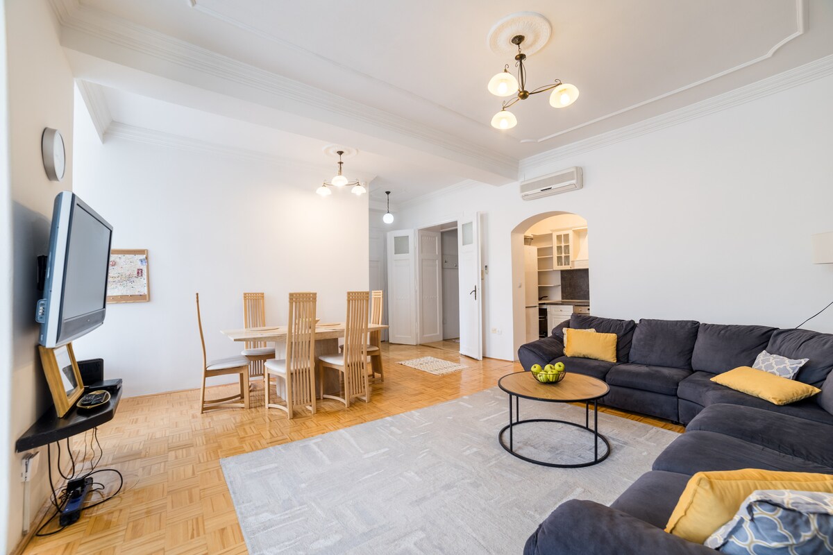 Urban Santiq | City Center