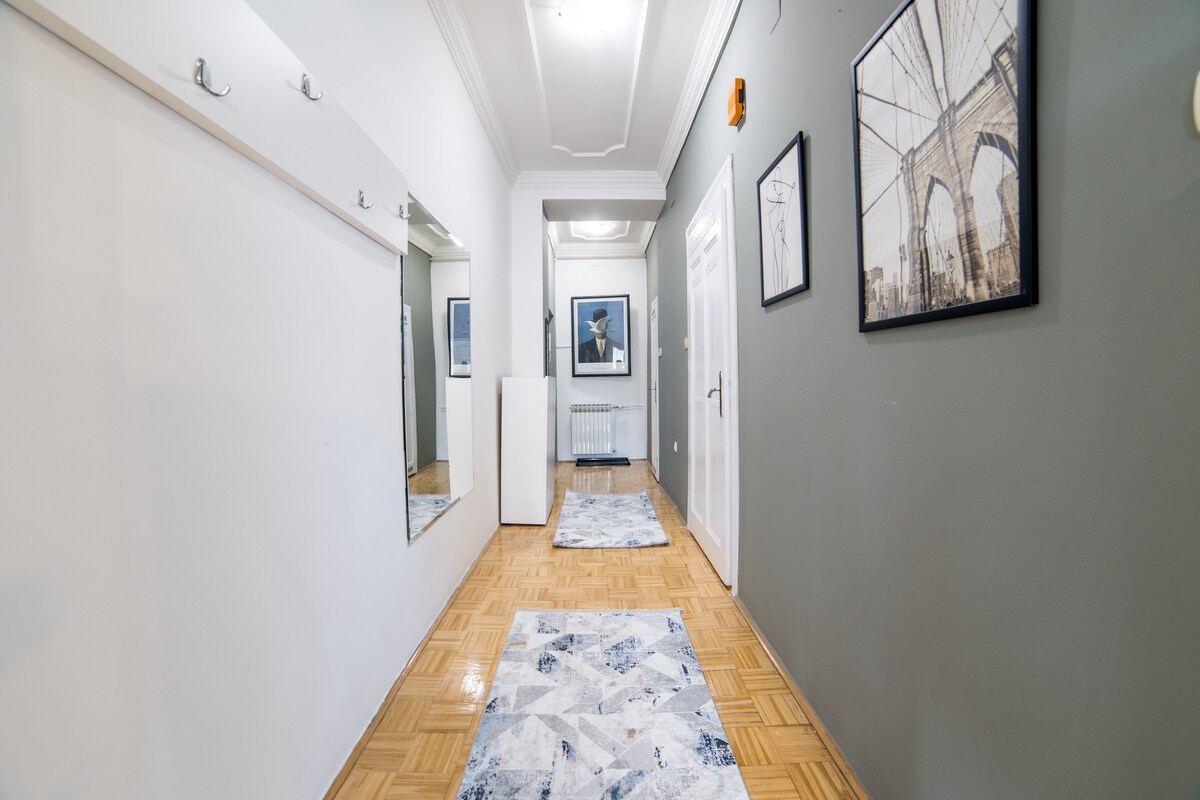 Urban Santiq | City Center