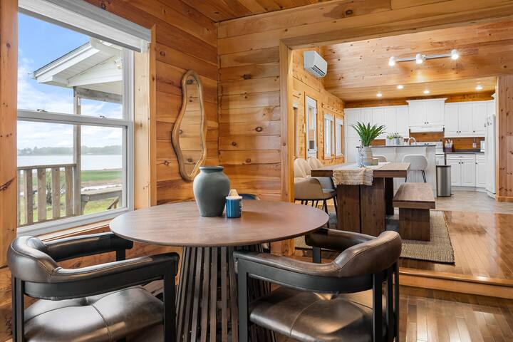 Waterfront Oasis | Chic, Kid-Friendly +Wharf Views gallery image 4