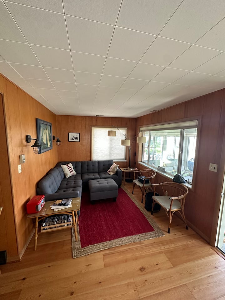 Lakefront Cottage | Superhost | 500+ 5-star - Lakeview, OH