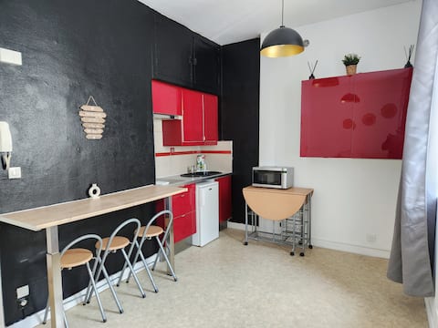 Top Airbnb: Charming studio close to Wilson in Faubourg Sud