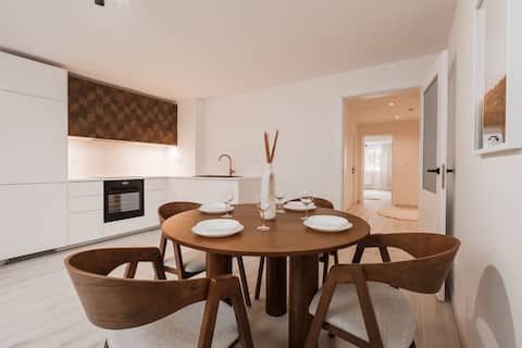 Heritage Landmark • Design 2BR w/ Lift