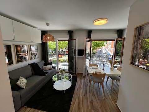 Brand New Penthouse Near Airport