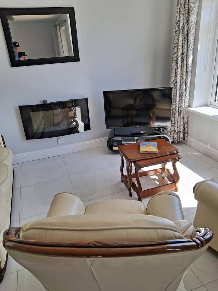 Modern Seaside Apartment - Tramore