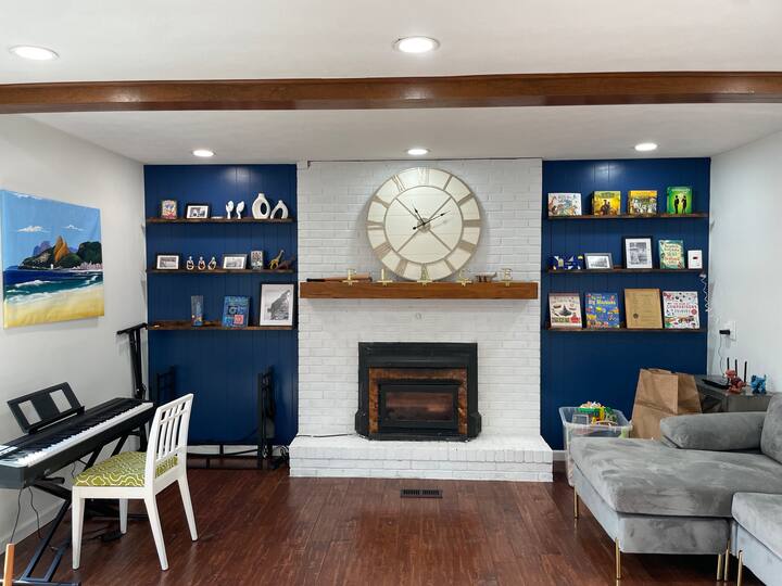 Tastefully Decorated Bedroom - Mason, OH