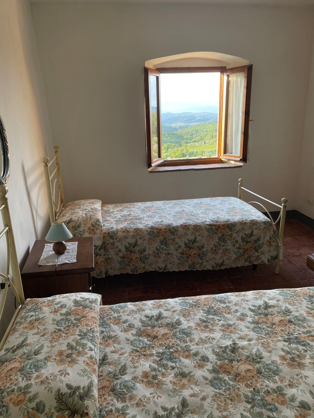 "Casa Giulia", una casa medievale con vista - Valigondoli