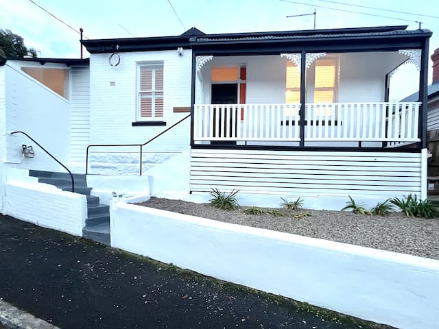 Tamalin Cottage – A West Hobart Gem