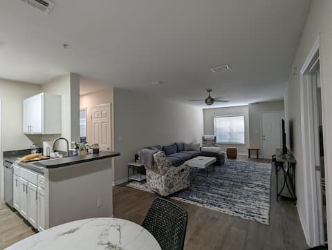 Popular Airbnb listing: Peaceful Mayo Condo in Sans Pareil