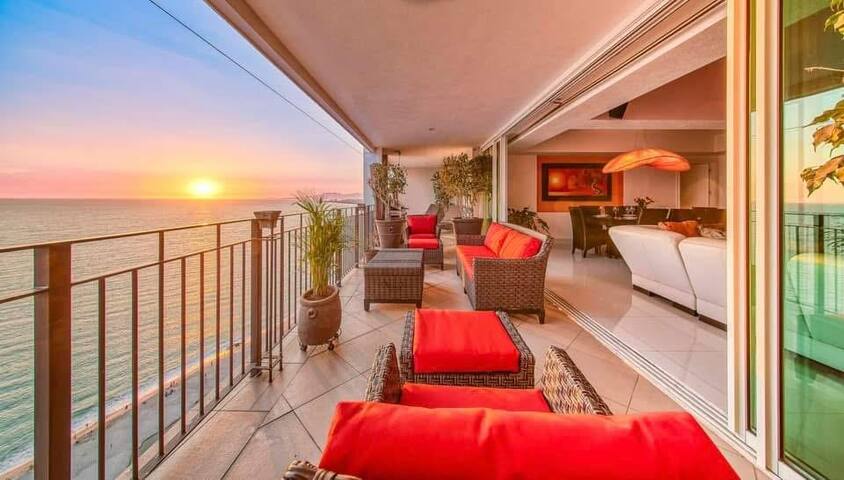 HG Rentals managed Airbnb listing 1