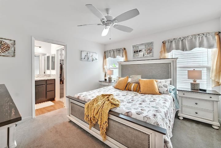 King-sized Comfort - Wildwood, FL