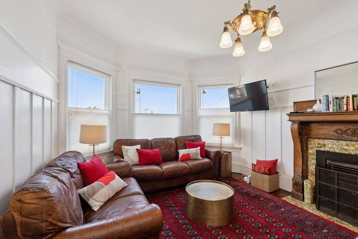 Modern 4Bd Edwardian Renovated Condo Flat gallery image 2