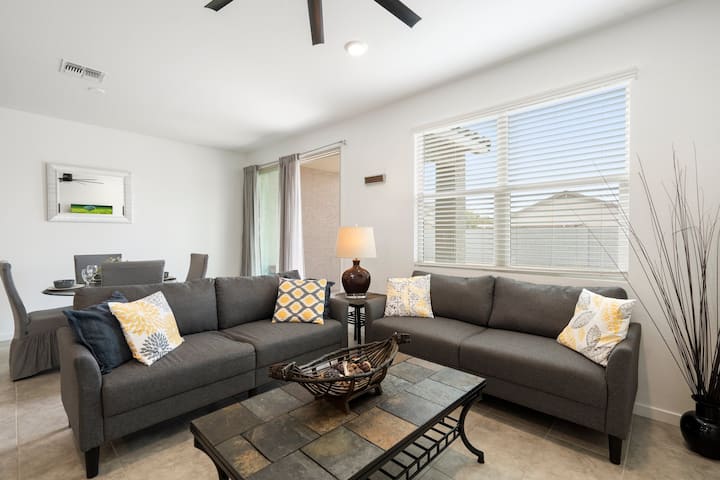 Beautiful Newer Buckeye Home - Buckeye, AZ