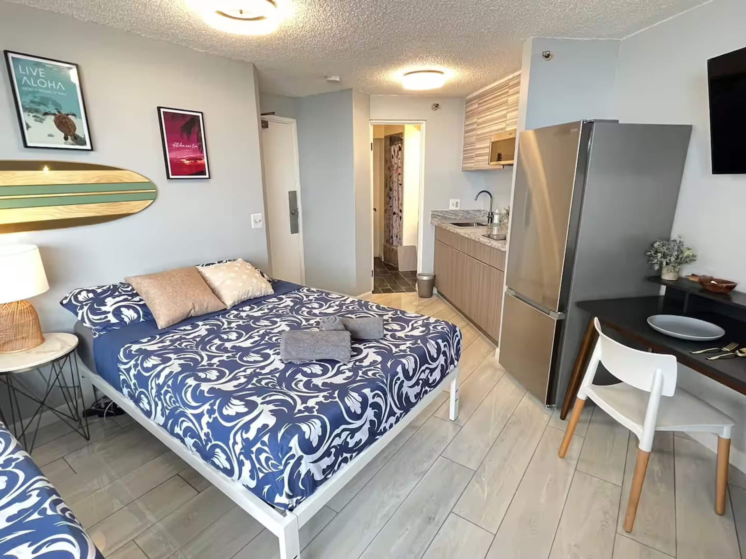 Condo in Honolulu · ★5.0 · 1 bedroom · 2 beds · 1 private bath - Image 8
