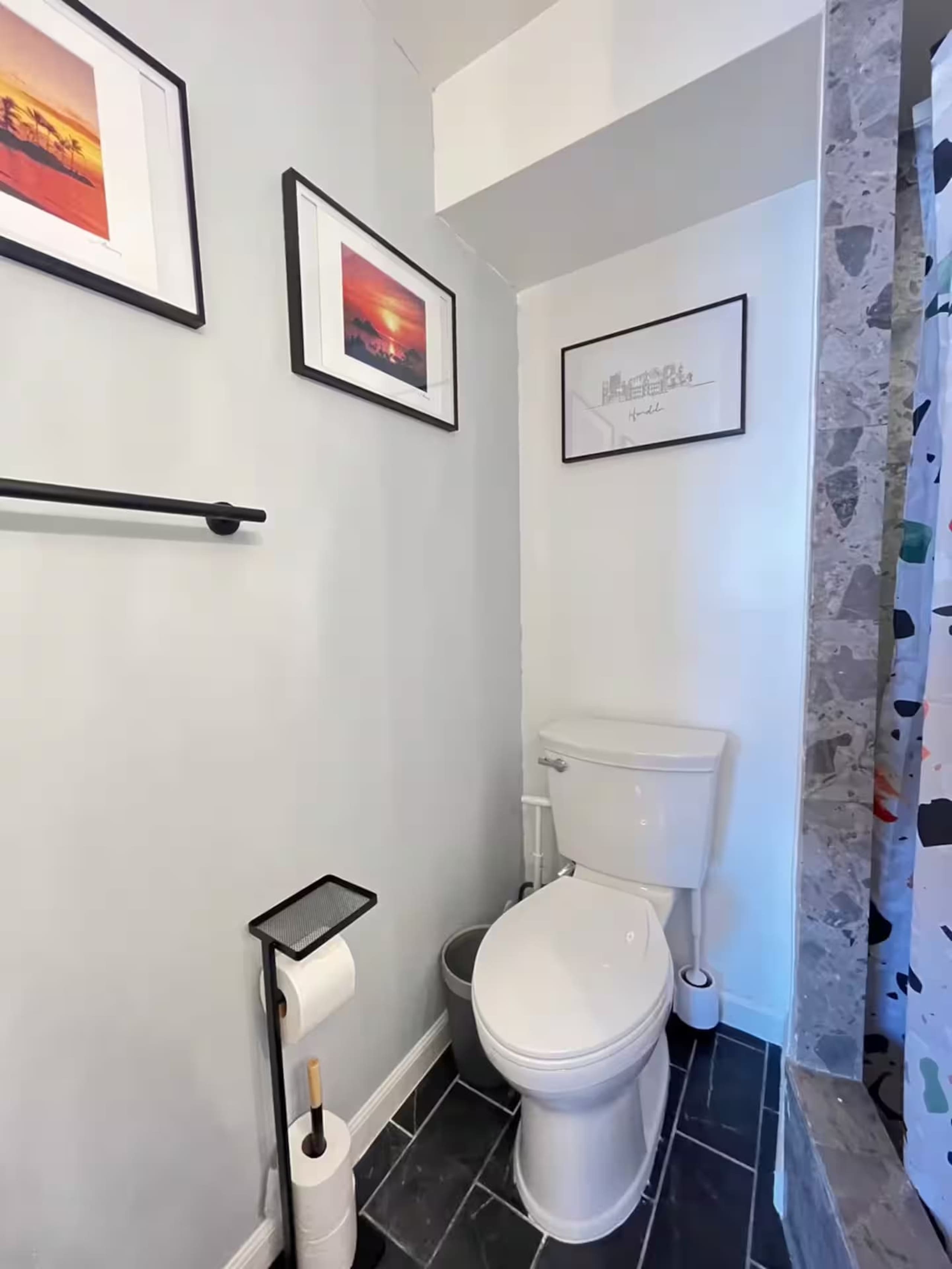 Condo in Honolulu · ★5.0 · 1 bedroom · 2 beds · 1 private bath - Image 23