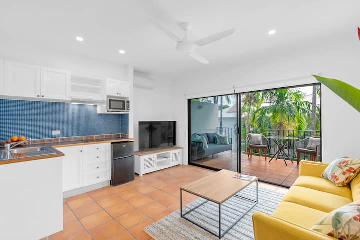 Stylish Reef Club 1 Br Apt - Steps To Beach & Town - Port Douglas