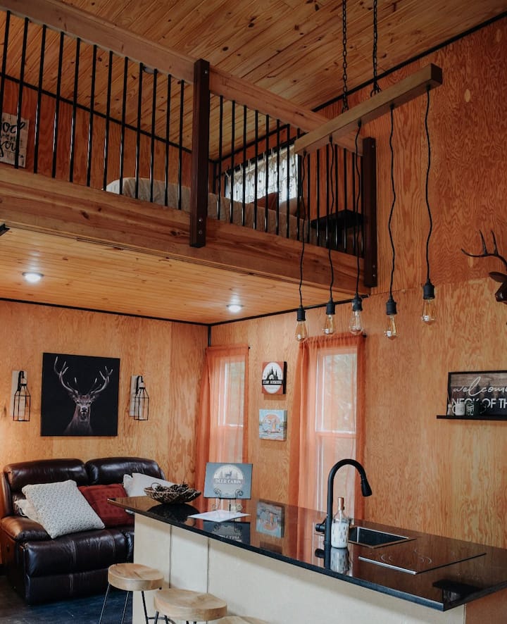 Cedar Bluff Hideaway-deer Cabin - 坎普郡
