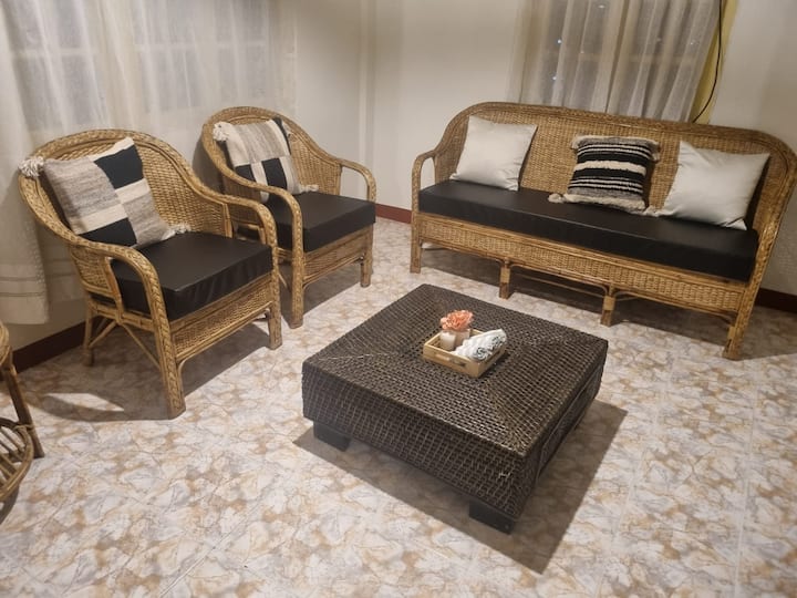 2br Homestay W/ View In Shillong (Near Nlu) - Shillong