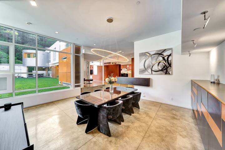 The Beverly Luxe Retreat gallery image 2