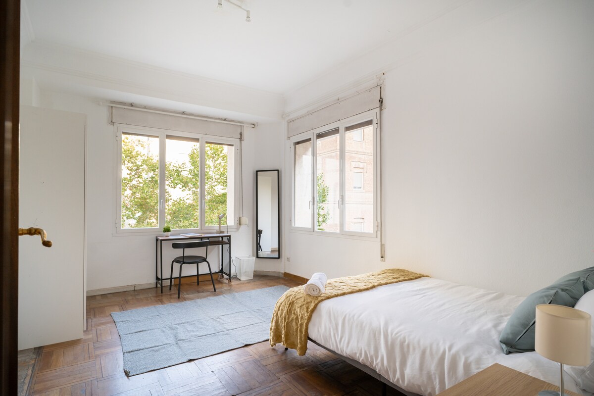 Room in shared apartment - Apartments for Rent in Madrid, Community of ...