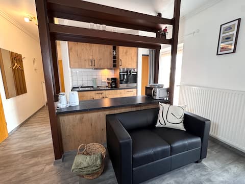 Top Airbnb: Golden Retriever Vacation Home - Peerhuus #2 in Friedrichskoog