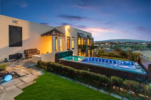 Beauty with Panoramic Views of Mount Pirongia