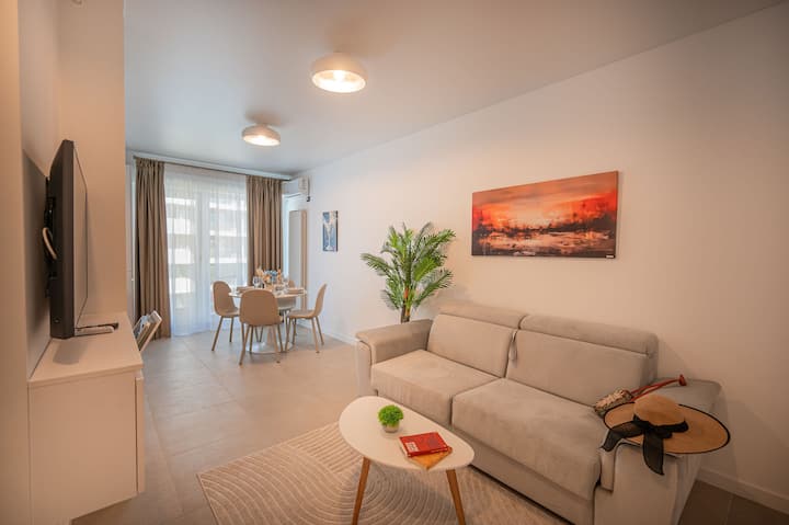 Silver Splash Apartment Odyssey Spa Pool&fitness - Năvodari
