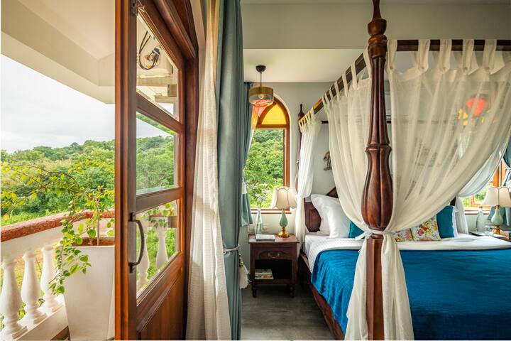 Bedroom 1 image 2