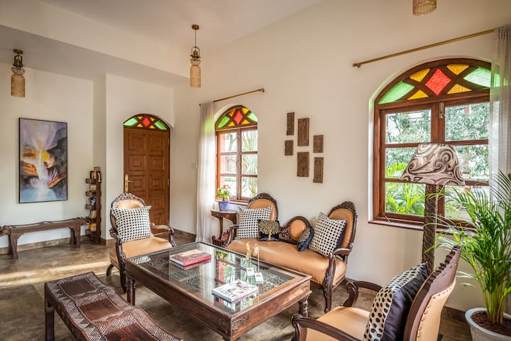 Living room image 1