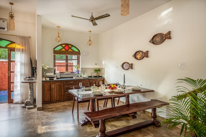 Dining area image 1