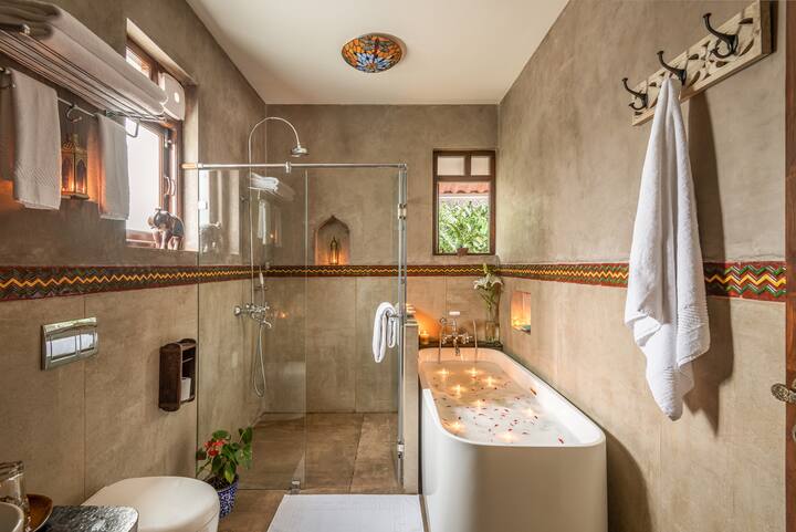 Full bathroom 1 image 1