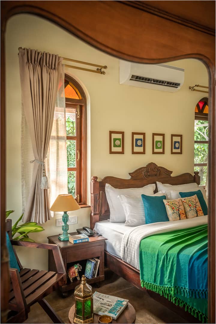 Bedroom 1 image 2