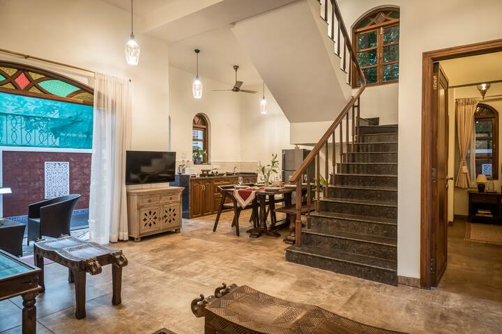 Dining area image 1
