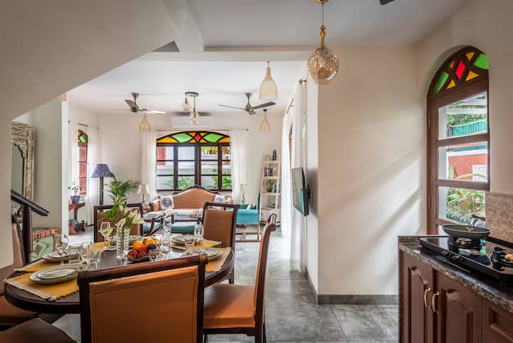Dining area image 1