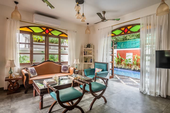 Living room image 1
