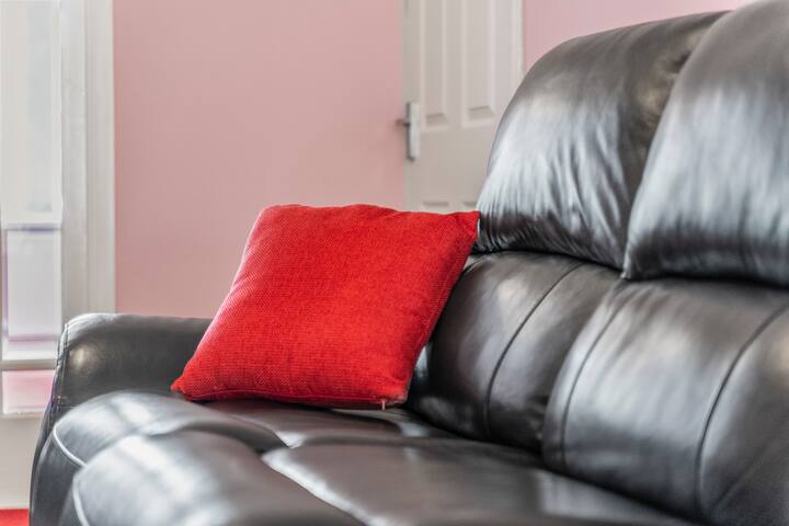 Modern 4-bed Serviced Apartment Near Cbs Arena &M6 - 코번트리