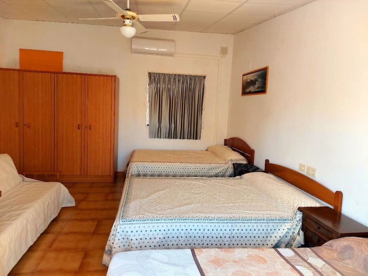 غرفة النوم 1