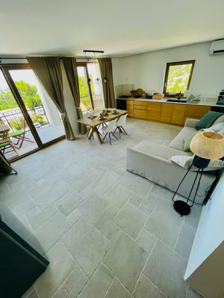 Villa Mianka - Poolside Apartment - Rab