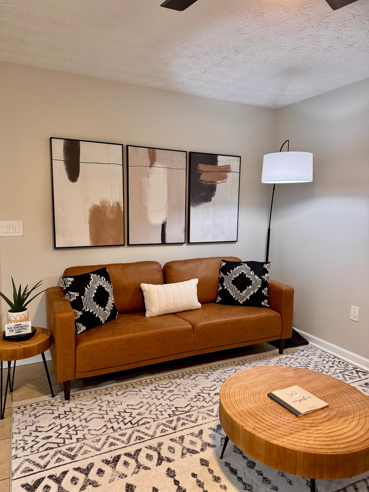 Modern Lawrenceville Stay Near Downtown - Parking