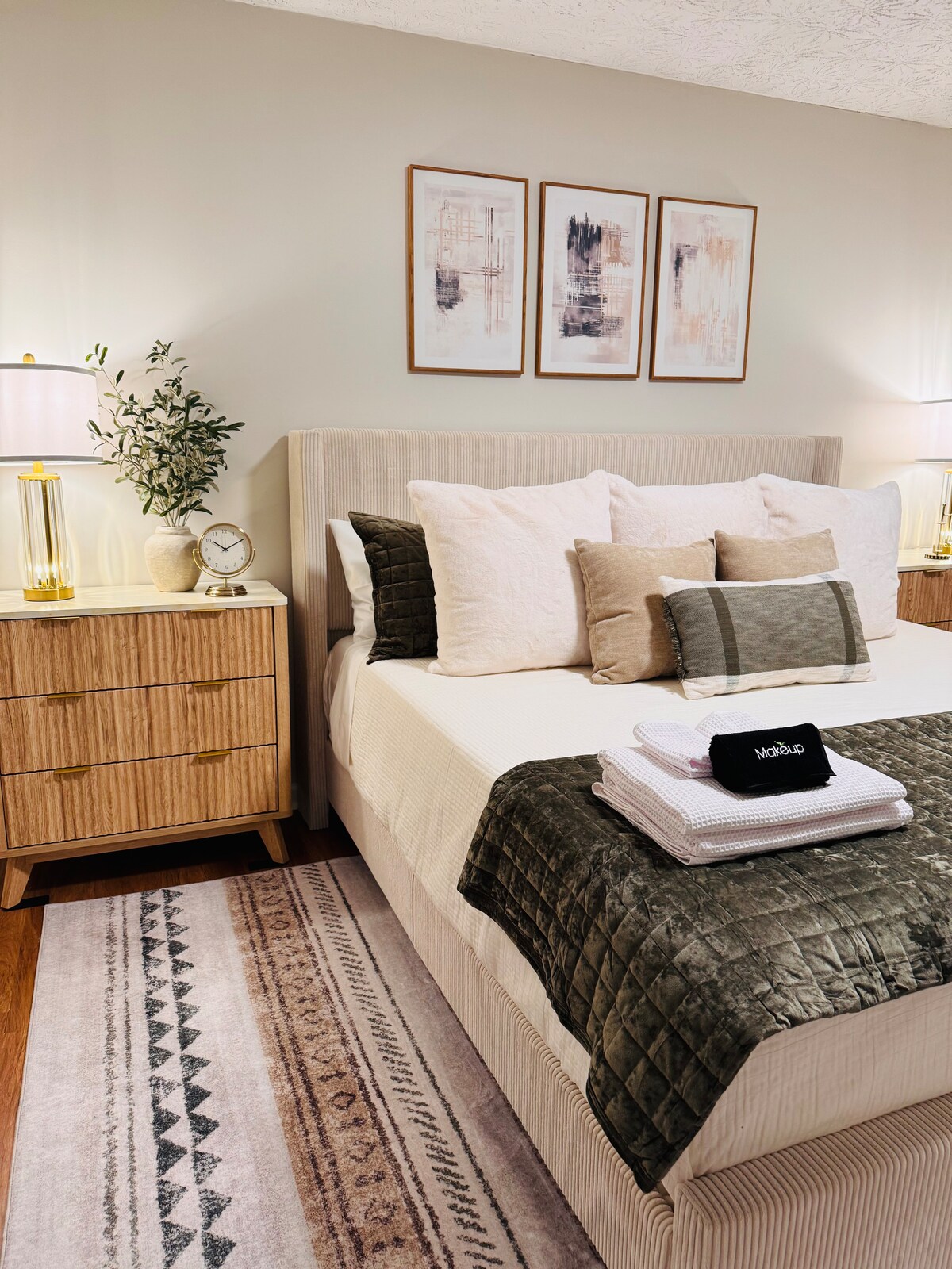 Modern Lawrenceville Stay Near Downtown - Parking