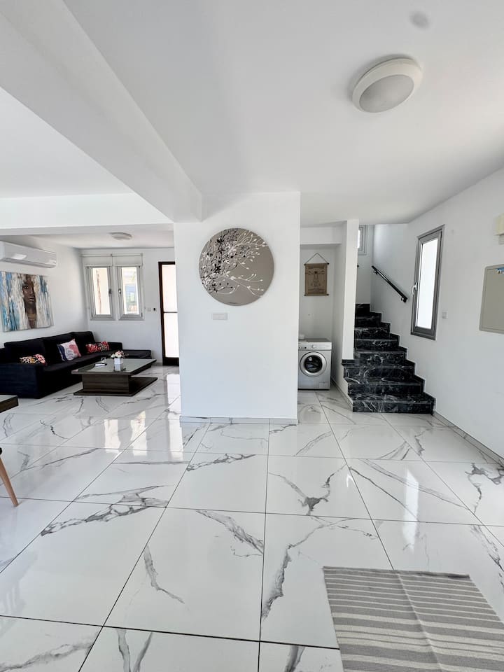 Villa Jarvis | Modern 3br W/ Private Swimming Pool - Famagusta