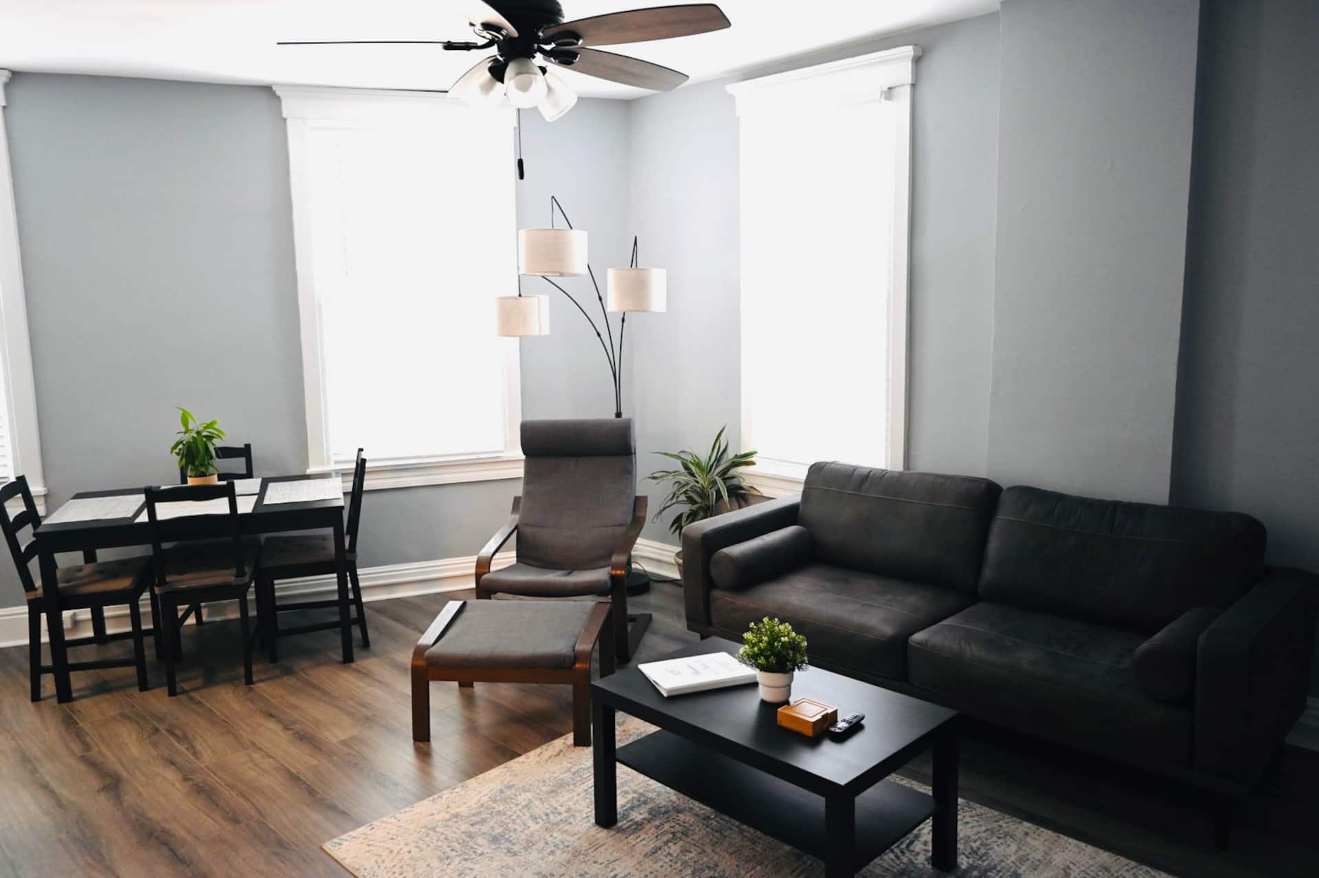 Corner Tavern-Allegheny Suite