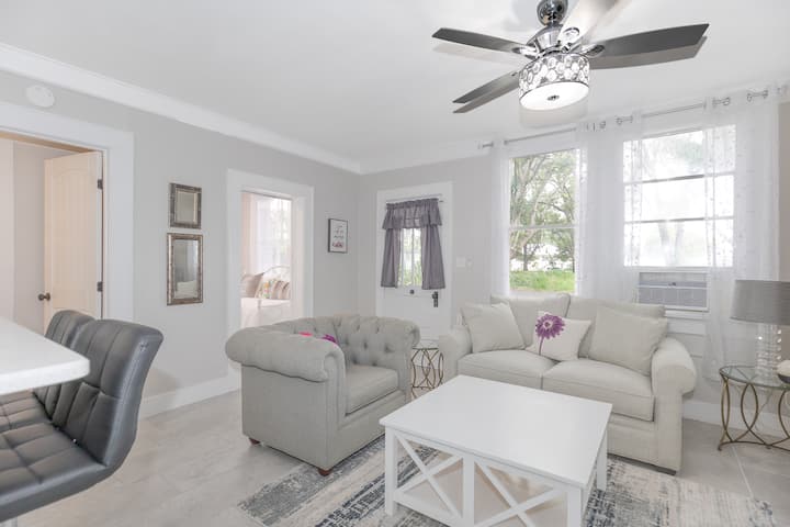 Stunning Two-bedroom Duplex Cottage. - Lake Griffin State Park, Fruitland Park