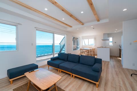 絶景一棟貸ヴィラ。海を望 む屋上テラスでサウナとBBQを！大阪湾ビュー！BREEZE AWAJI