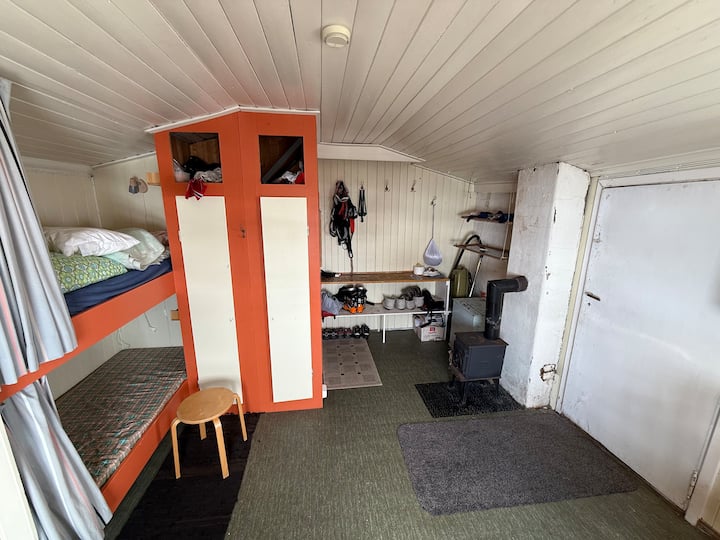 Ampia camera da letto con caminetto e salotto 