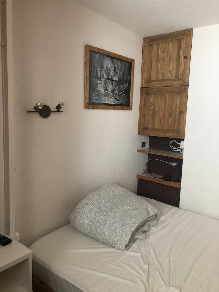 Hoofdslaapkamer binnen