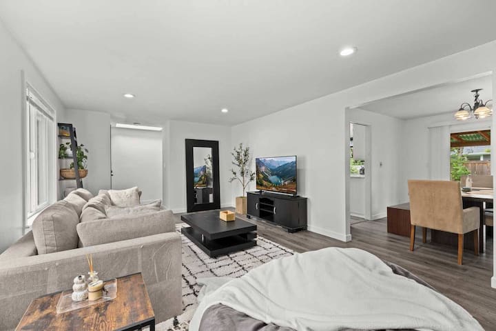 Serene 4br Newcastle Home W/ Lush Garden E#42396 - Bellevue