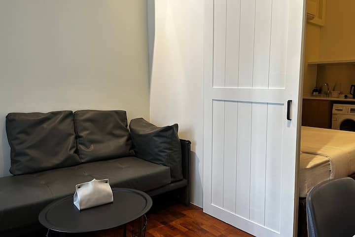Boon Tat Studio Premium Apartment - Bedok