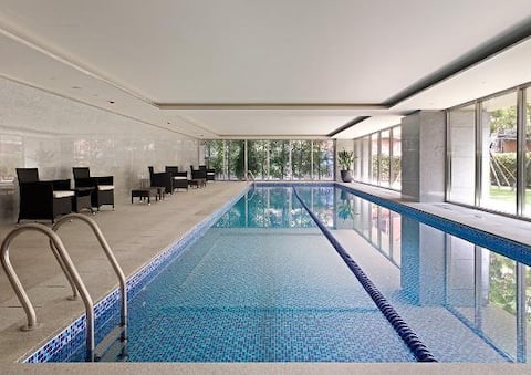 Ximen Huge High Rise 西門町 3BD/2BA 360 VIEW, HotPool