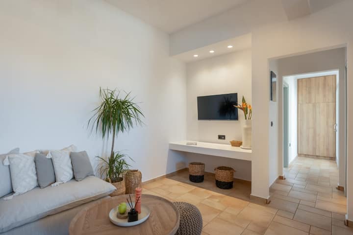 Sunset-smiles Apartment For 4 Guests In Naousa - Paros